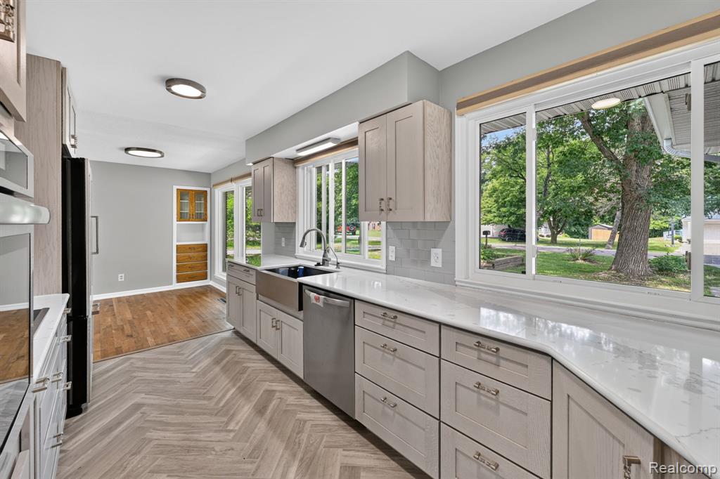 4877 Orchard Lane, Owosso, MI 48867 — Photo 11