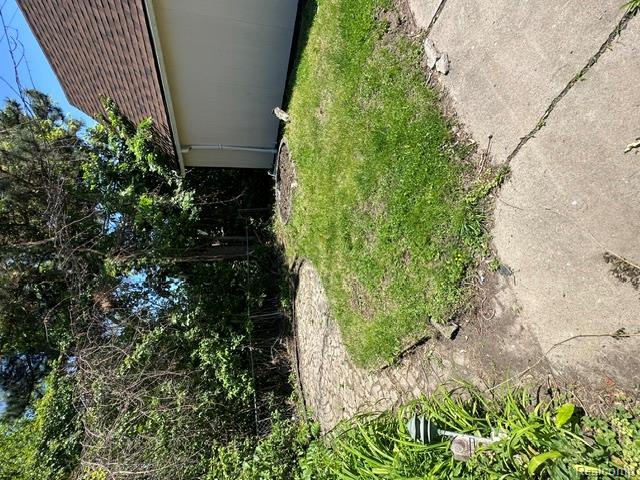 24320 Flower Ave, Eastpointe, MI 48021 — Photo 15