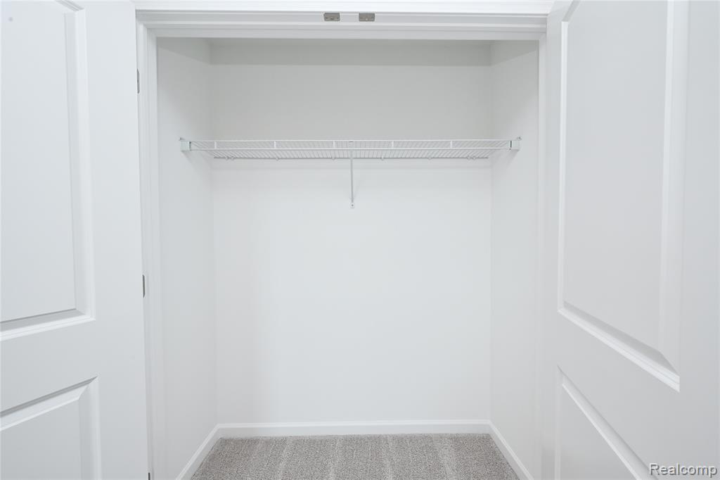 4861 Parkside Lane, Troy, MI 48085 — Photo 30