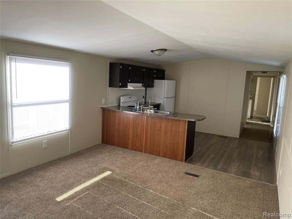 80 Pool Drive, Metamora, MI 48455 — Photo 10