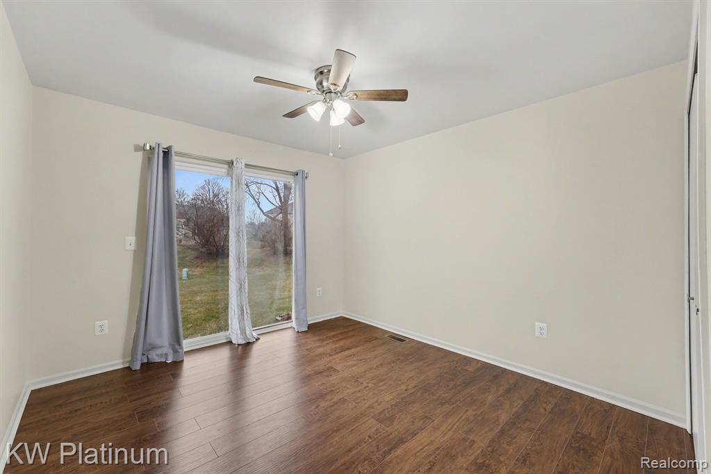 48459 Hudson Bay Court, Utica, MI 48315 — Photo 15