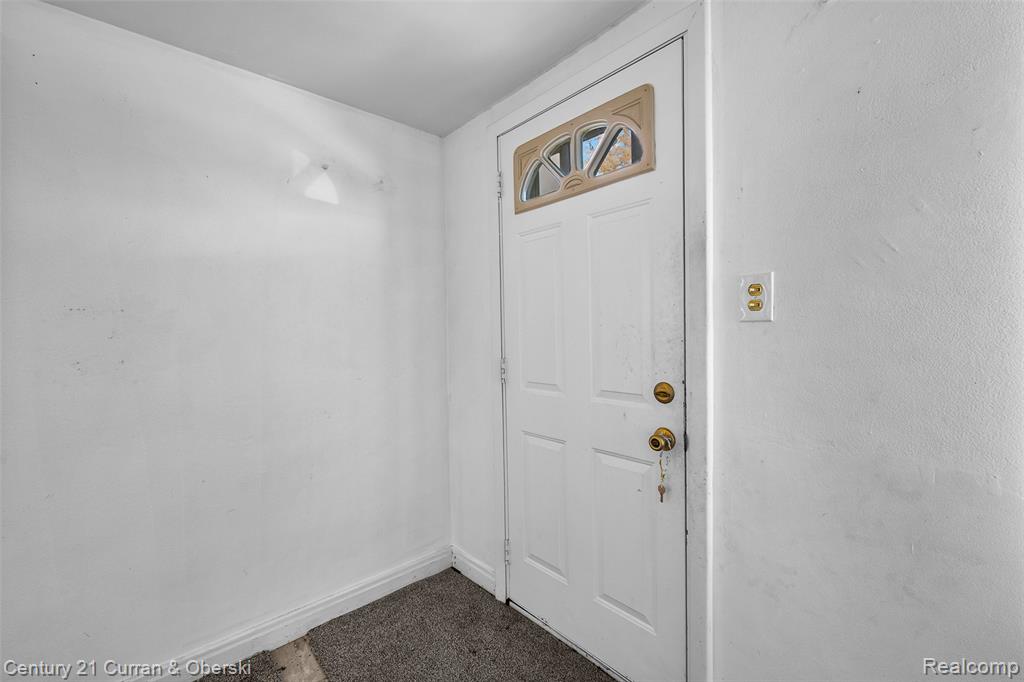 6627 Mayburn Street, Dearborn Heights, MI 48127 — Photo 2