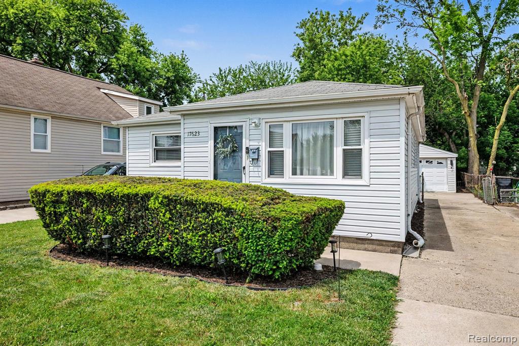 17623 Tennyson Street, Roseville, MI 48066 — Photo 2