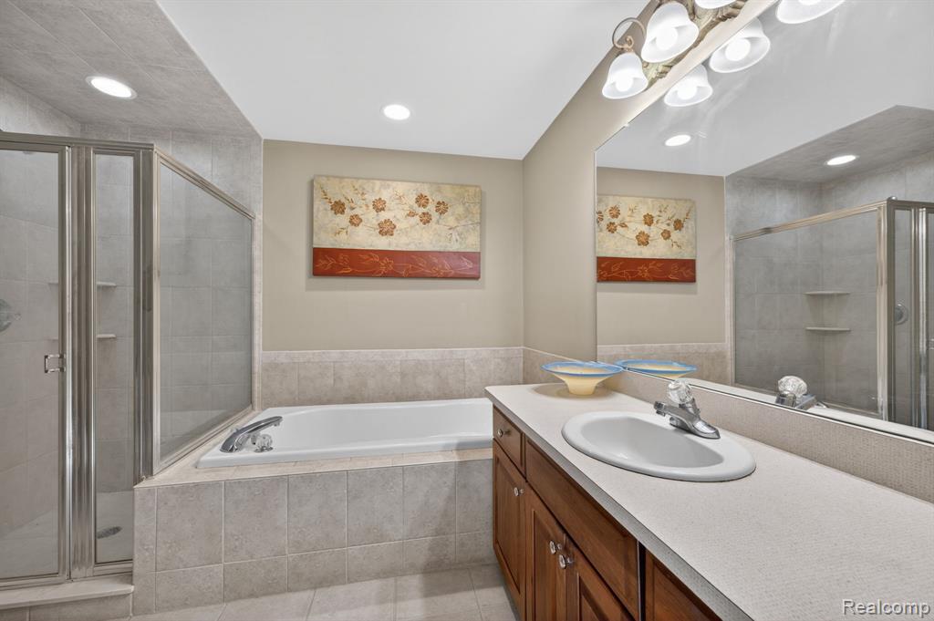 6554 Enclave Drive, Clarkston, MI 48348 — Photo 58