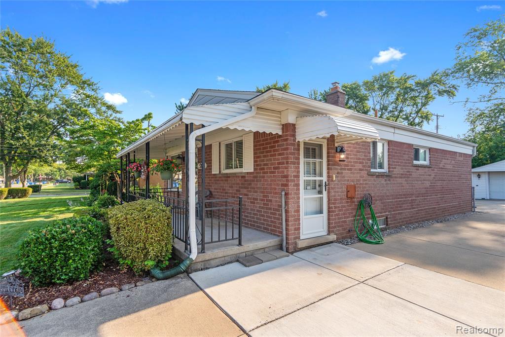 5836 Norborne Avenue, Dearborn Heights, MI 48127 — Photo 25
