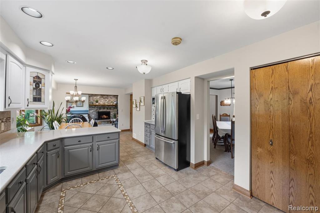 125 Olde Franklin Drive, Howell, MI 48855 — Photo 25