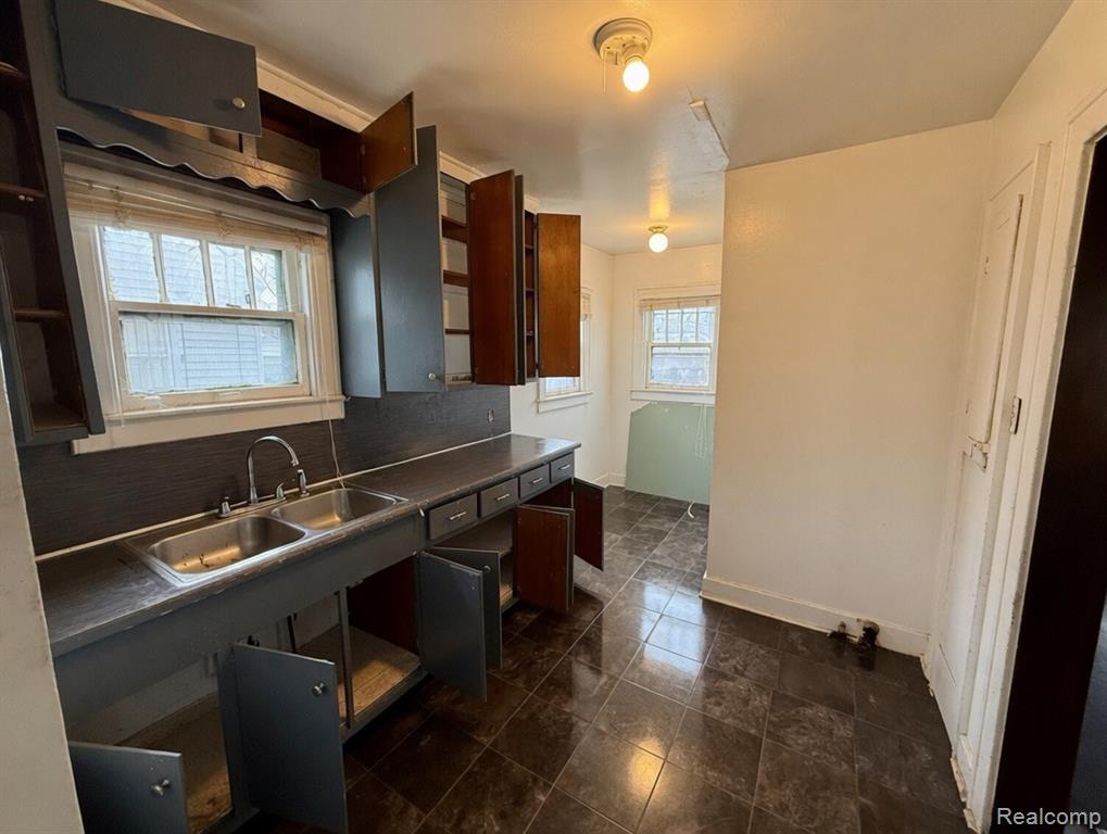 614 E Marengo Avenue, Flint, MI 48505 — Photo 6