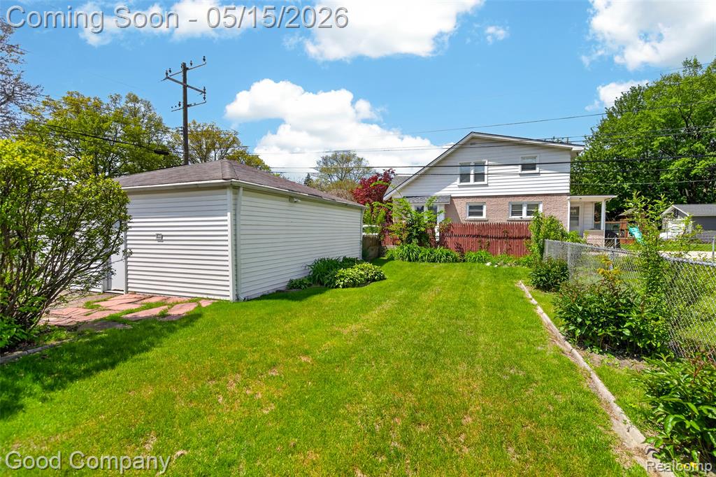 28303 Diesing Drive, Madison Heights, MI 48071 — Photo 25