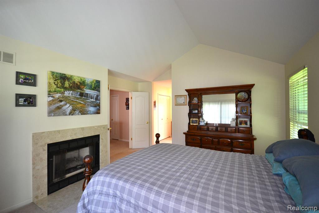 1166 Fairways Boulevard, Troy, MI 48085 — Photo 15