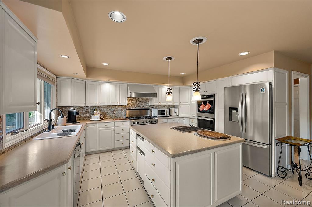 17840 Christine Boulevard N, Clinton Twp, MI 48038 — Photo 44
