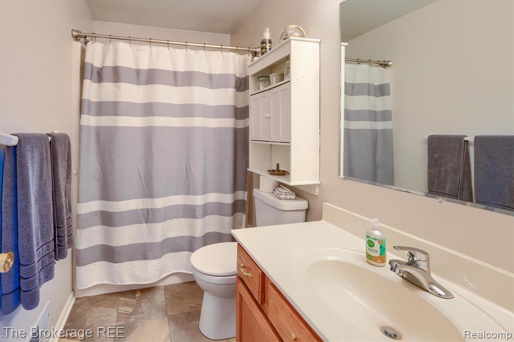 5281 Magnolia Drive, Grand Blanc, MI 48439 — Photo 35