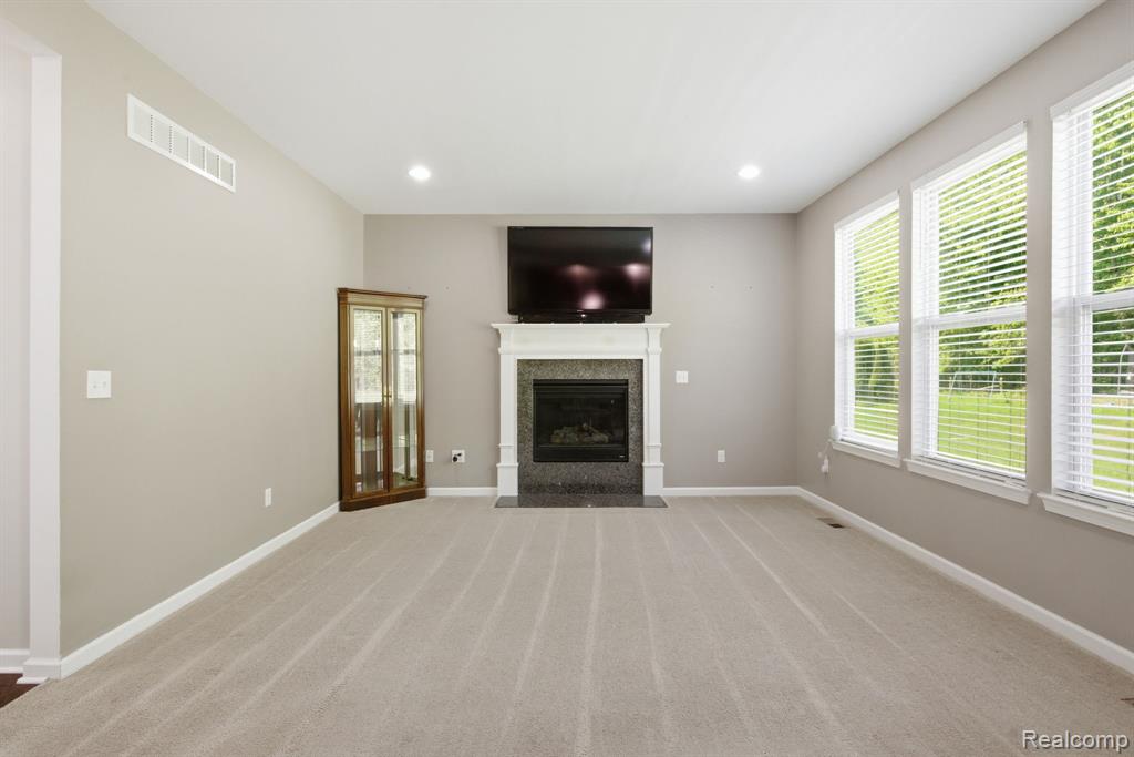 28720 Apple Blossom Drive, Flat Rock, MI 48134 — Photo 9