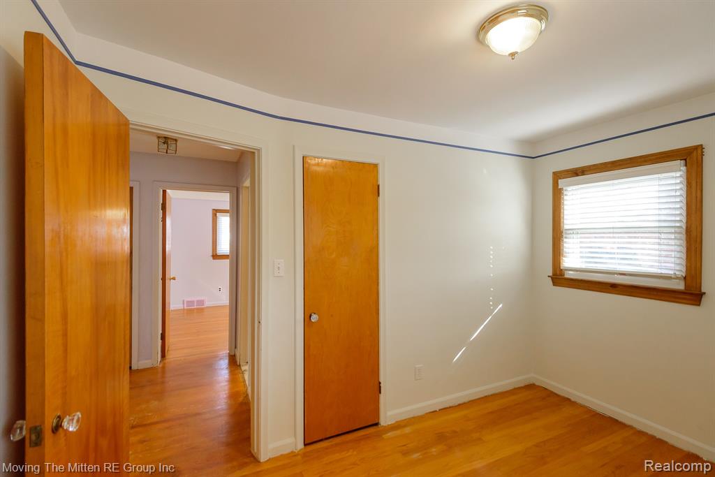 6735 Whitby Street, Garden City, MI — Photo 15
