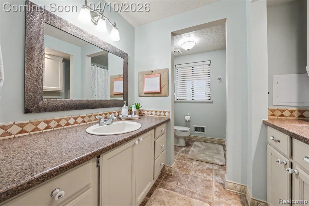 8794 Miller Road, Clarkston, MI 48348 — Photo 29