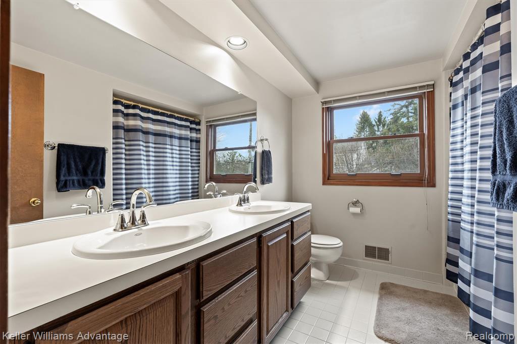47040 Elmsmere Drive, Northville, MI 48167 — Photo 40