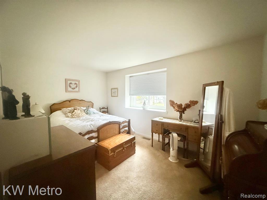 6868 TANGLE WOOD, Waterford, MI 48327 — Photo 12