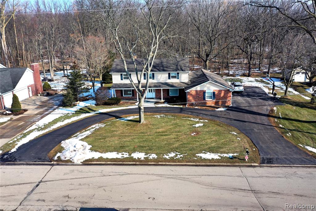 9693 BURNING TREE Drive, Grand Blanc, MI 48439 — Photo 48
