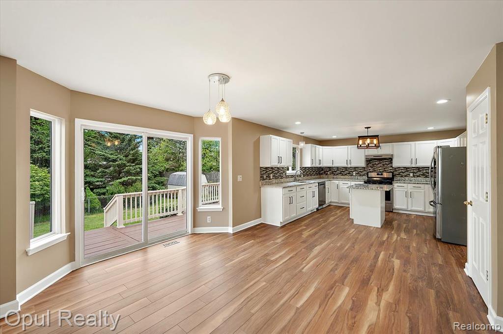 6728 Eckerman Drive, Troy, MI 48085 — Photo 28