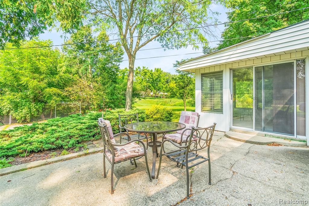 8825 N BECK Road, Plymouth, MI 48170 — Photo 4
