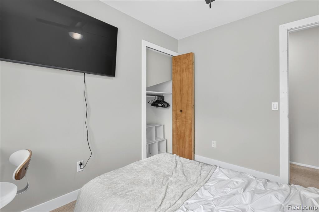 4903 Cape Town, Highland, MI 48356 — Photo 29