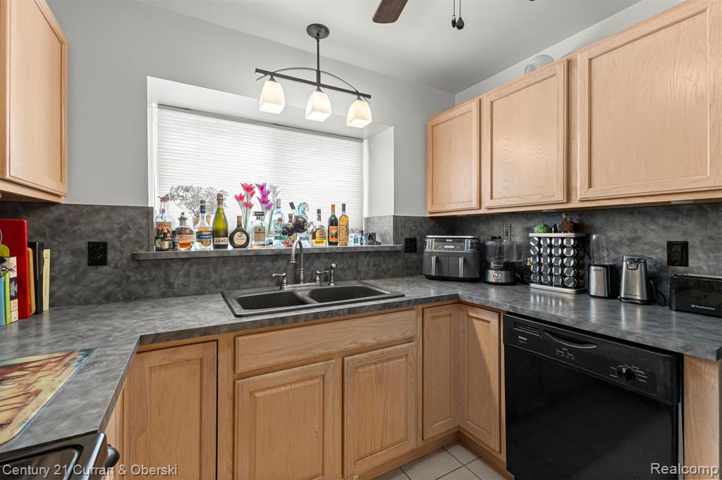 17308 S Lucille Circle, New Boston, MI 48164 — Photo 29