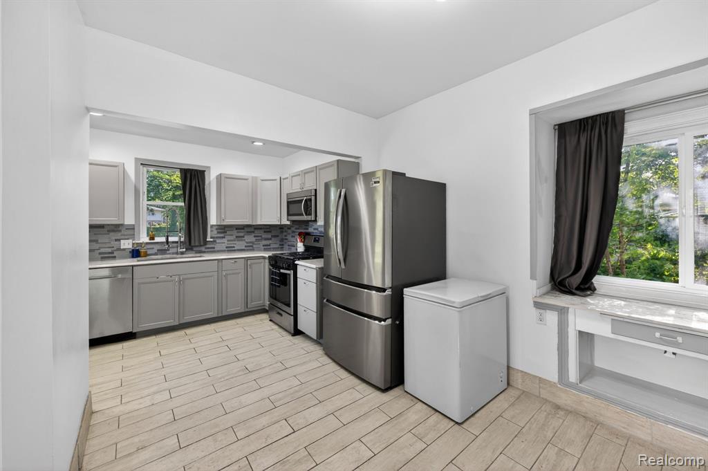 925 W Kalamazoo Street, Lansing, MI 48915 — Photo 26