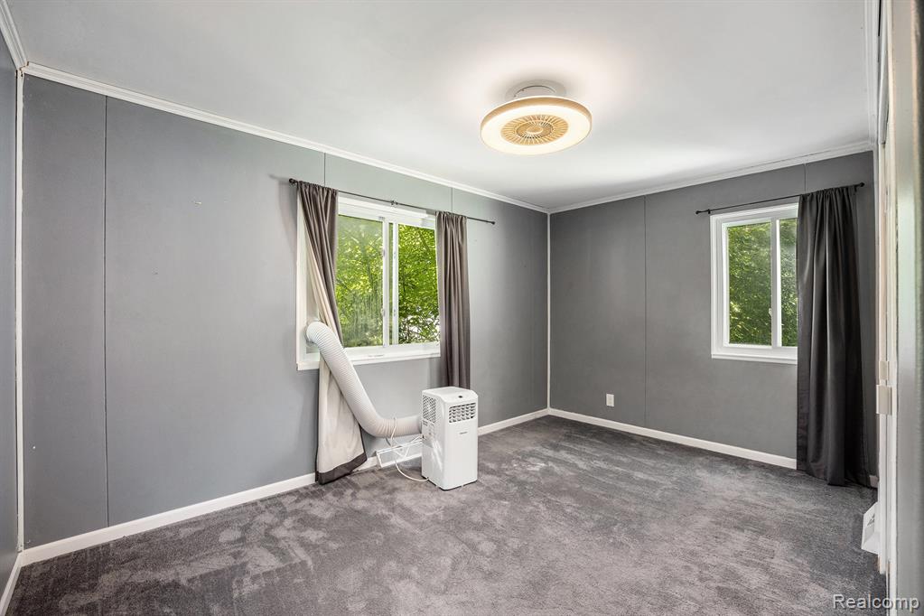 5355 Lake Grove Drive, White Lake, MI 48383 — Photo 16