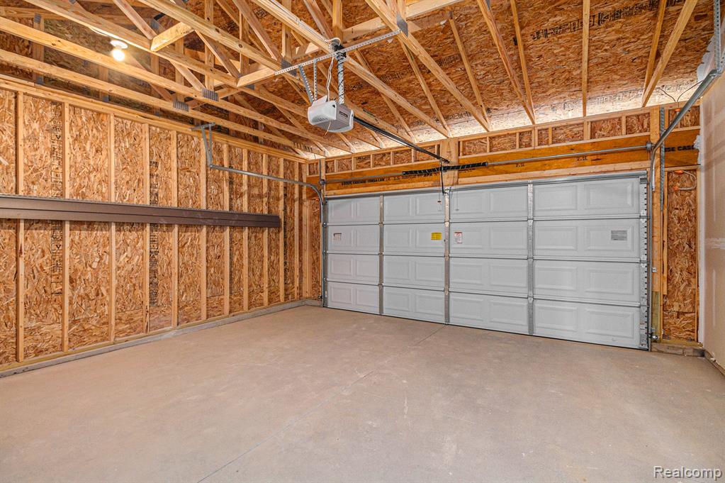 112 FOREST Way, Davisburg, MI 48350 — Photo 16