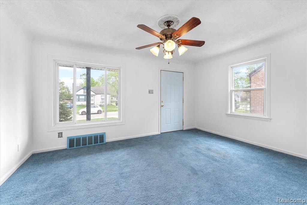 7960 JACKSON Street, Taylor, MI 48180 — Photo 4