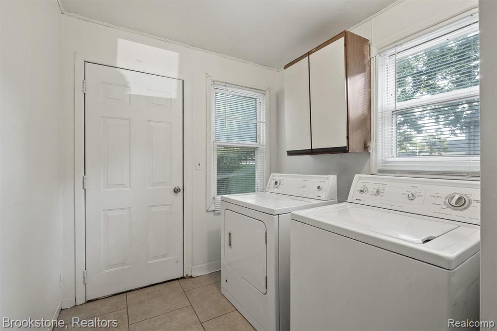 5689 Cornell Street, Dearborn Heights, MI 48125 — Photo 13