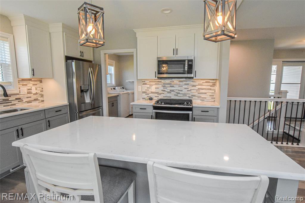 1174 Prudence Drive, Waterford, MI 48327 — Photo 16