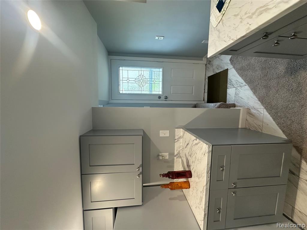 17788 Quarry St, Riverview, MI 48193 — Photo 8