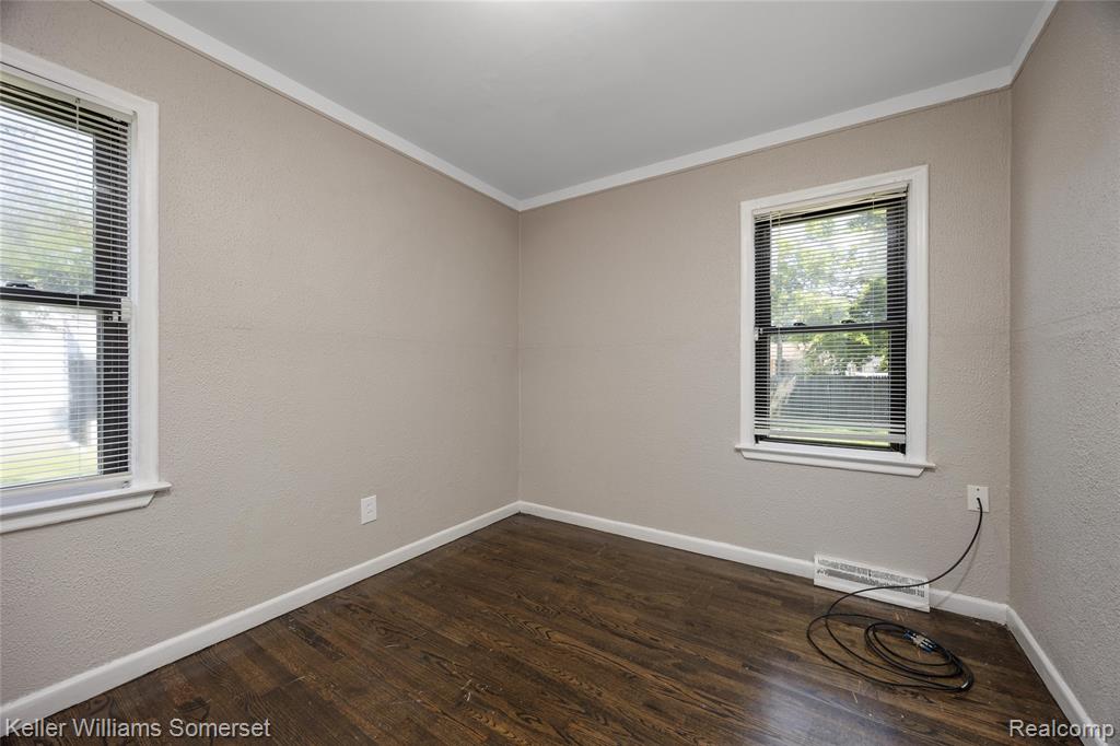 8289 Ford Avenue, Warren, MI 48089 — Photo 11
