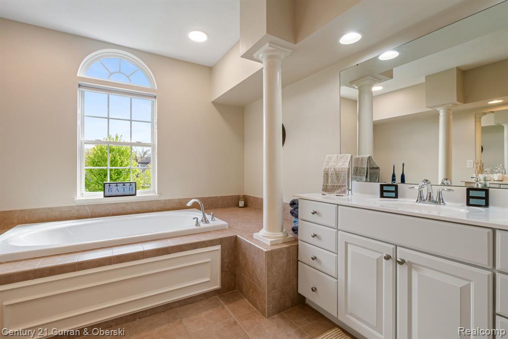23498 Prescott Lane W, South Lyon, MI 48178 — Photo 50