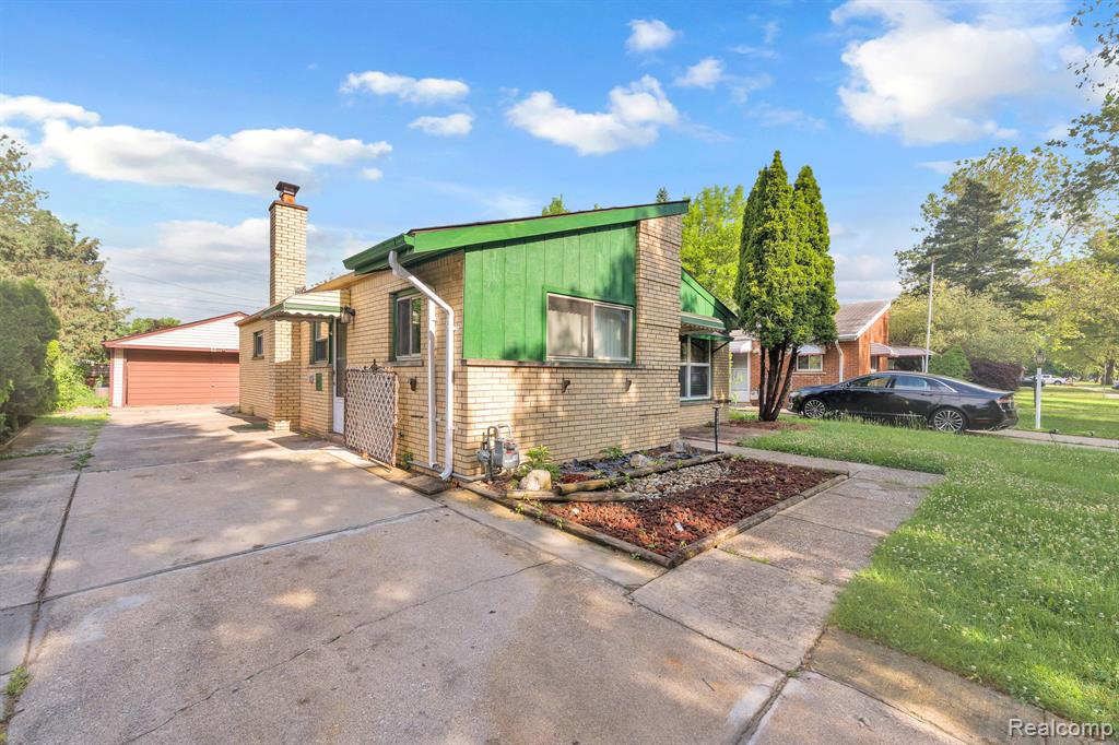 4934 McKinley Street, Dearborn Heights, MI 48125 — Photo 4
