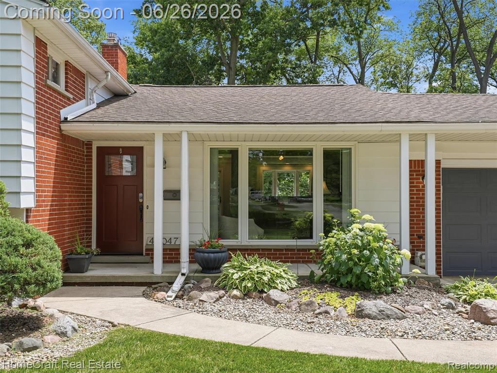 42047 CLEMONS Drive, Plymouth, MI 48170 — Photo 5