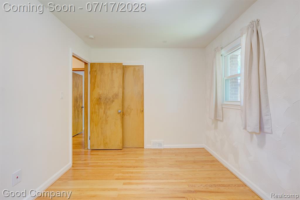 24310 Manistee Street, Oak Park, MI 48237 — Photo 33