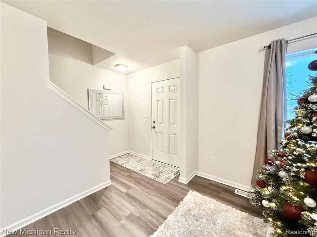 6079 Regency Drive, Burton, MI 48519 — Photo 4