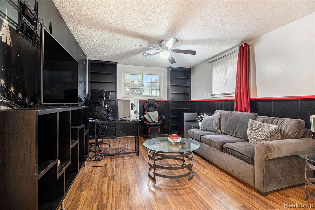 1255 GAULT Drive, Ypsilanti, MI 48198 — Photo 21