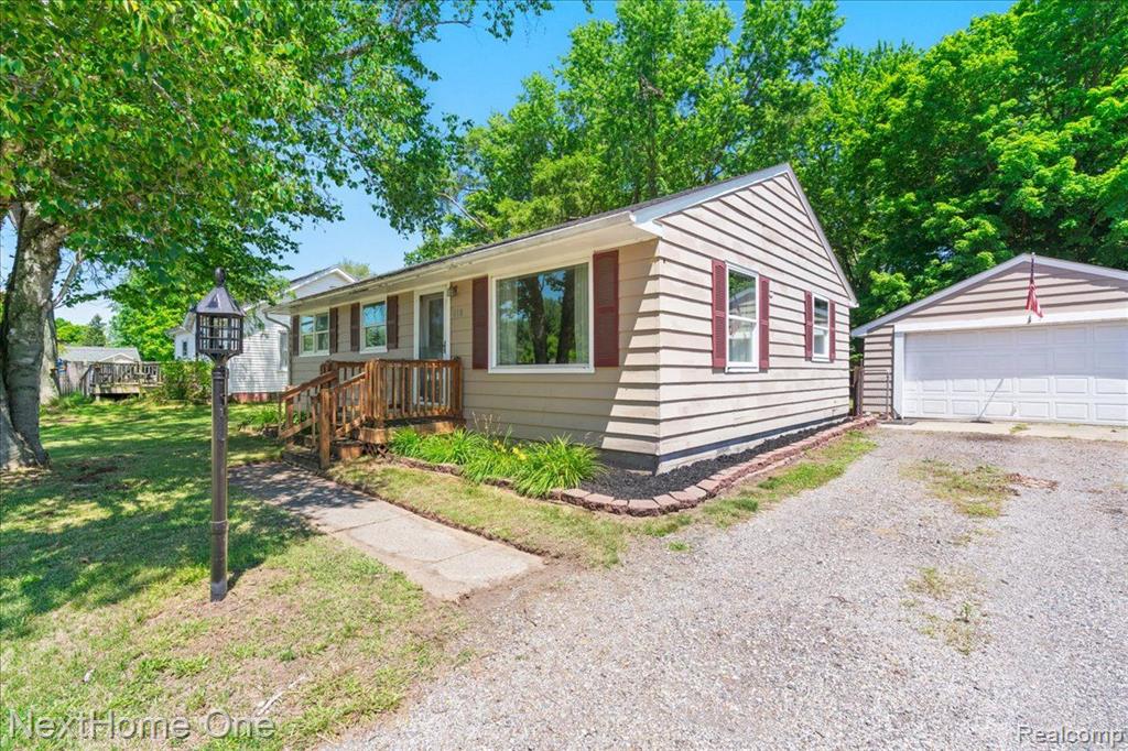 418 N HOWARD, Webberville, MI 48892 — Photo 22