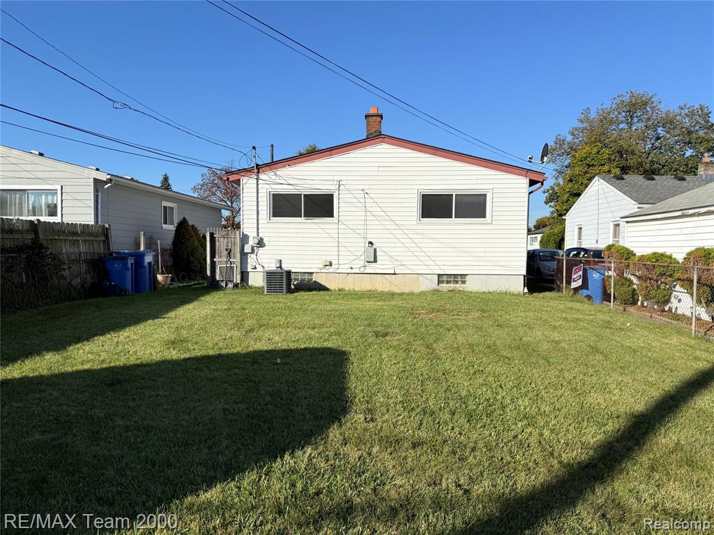 4665 Syracuse Street, Dearborn Heights, MI 48125 — Photo 5