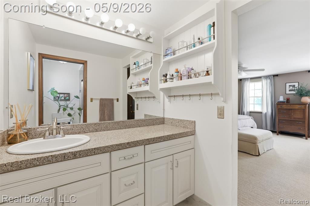 5037 Bantry Drive, West Bloomfield, MI — Photo 27