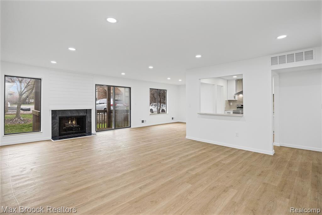7443 Brynmawr Court, West Bloomfield, MI — Photo 6