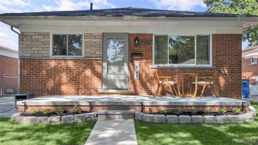 5961 Centralia Street, Dearborn Heights, MI 48127 — Photo 2