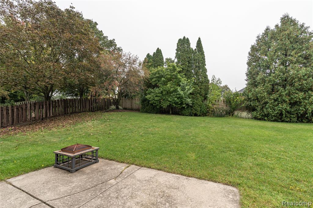 41975 Cherry Hill Road, Novi, MI — Photo 24