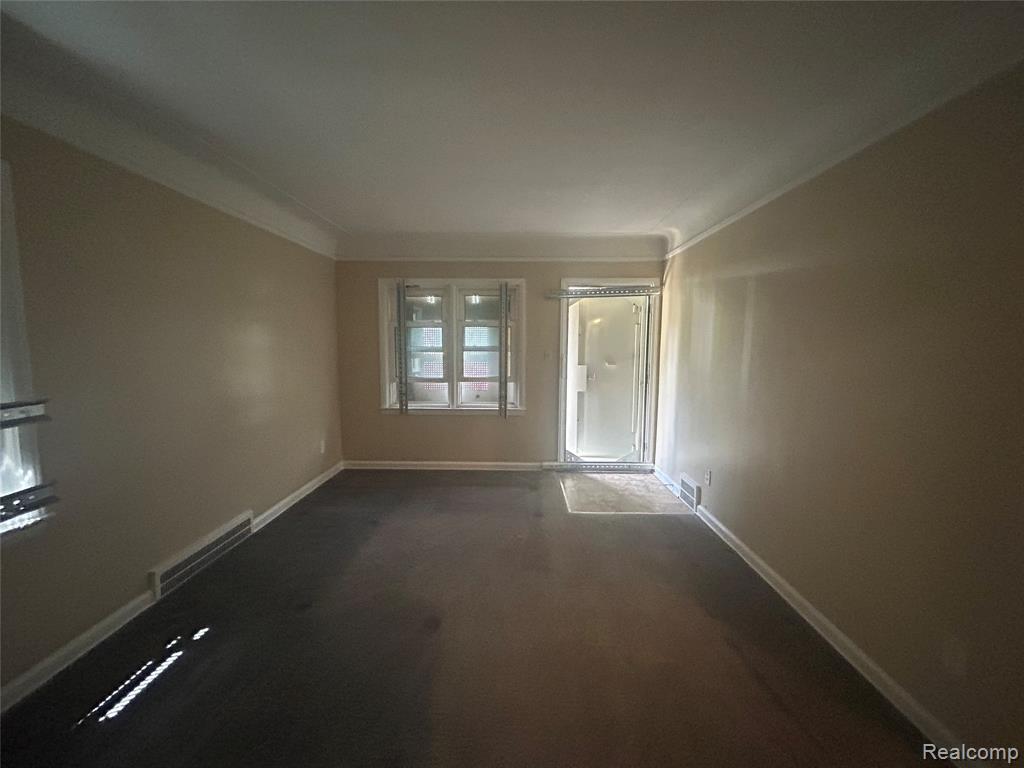 5290 University Place, Detroit, MI 48224 — Photo 8