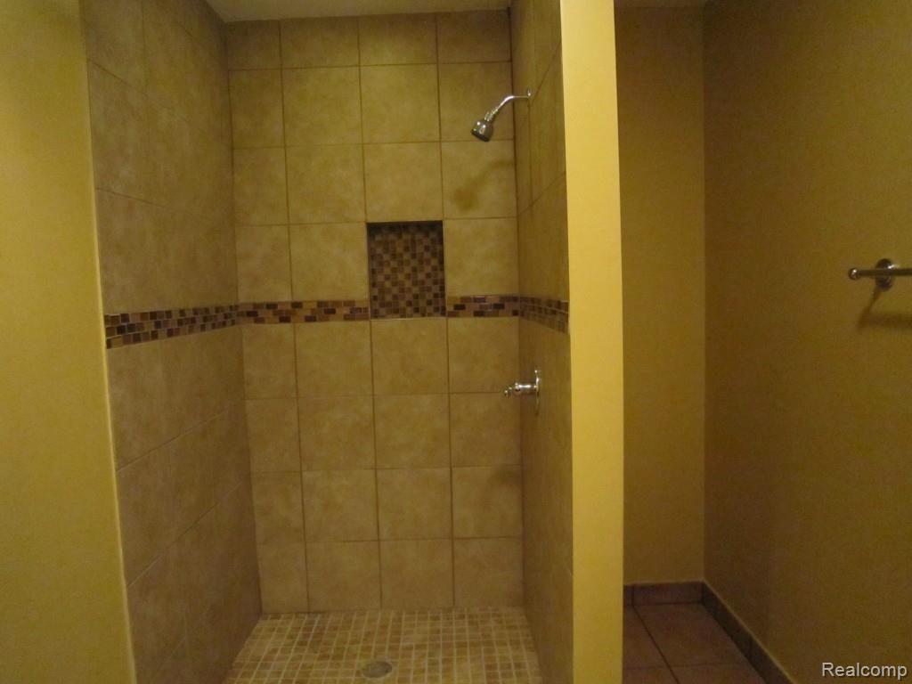 6850 ARLINGTON, West Bloomfield, MI — Photo 19