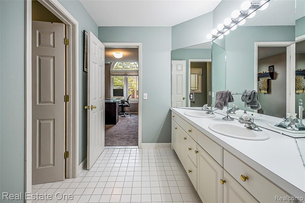 5350 Hidden Pines Drive, Brighton, MI 48116 — Photo 61