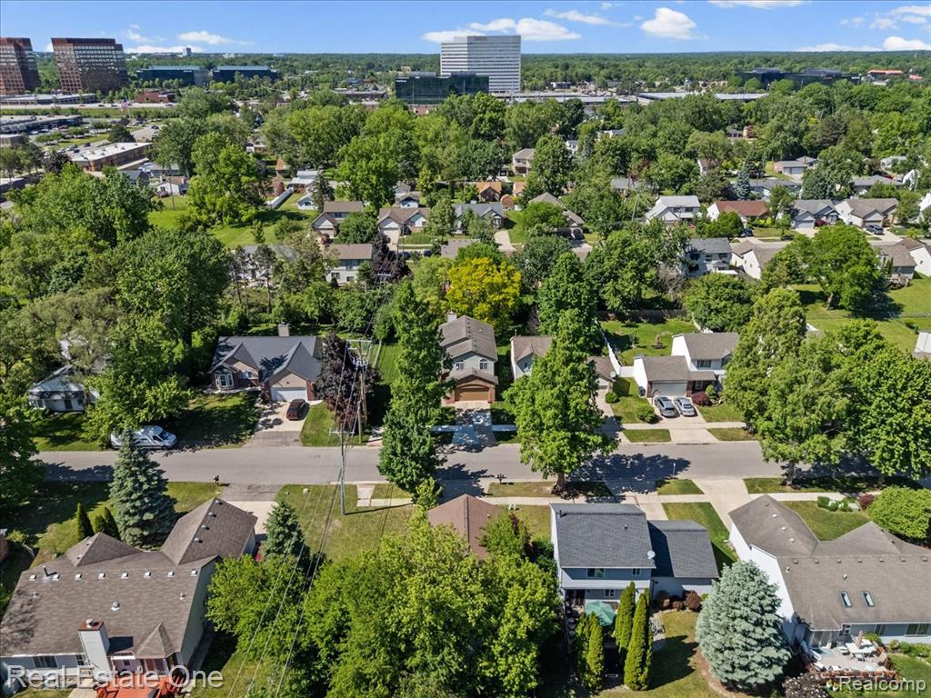 113 Algansee Drive, Troy, MI 48083 — Photo 12