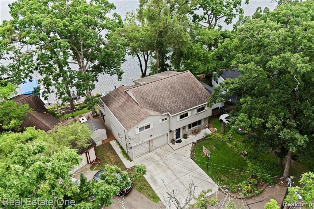 265 Oak Island Drive, Wolverine Lake, MI 48390 — Photo 41